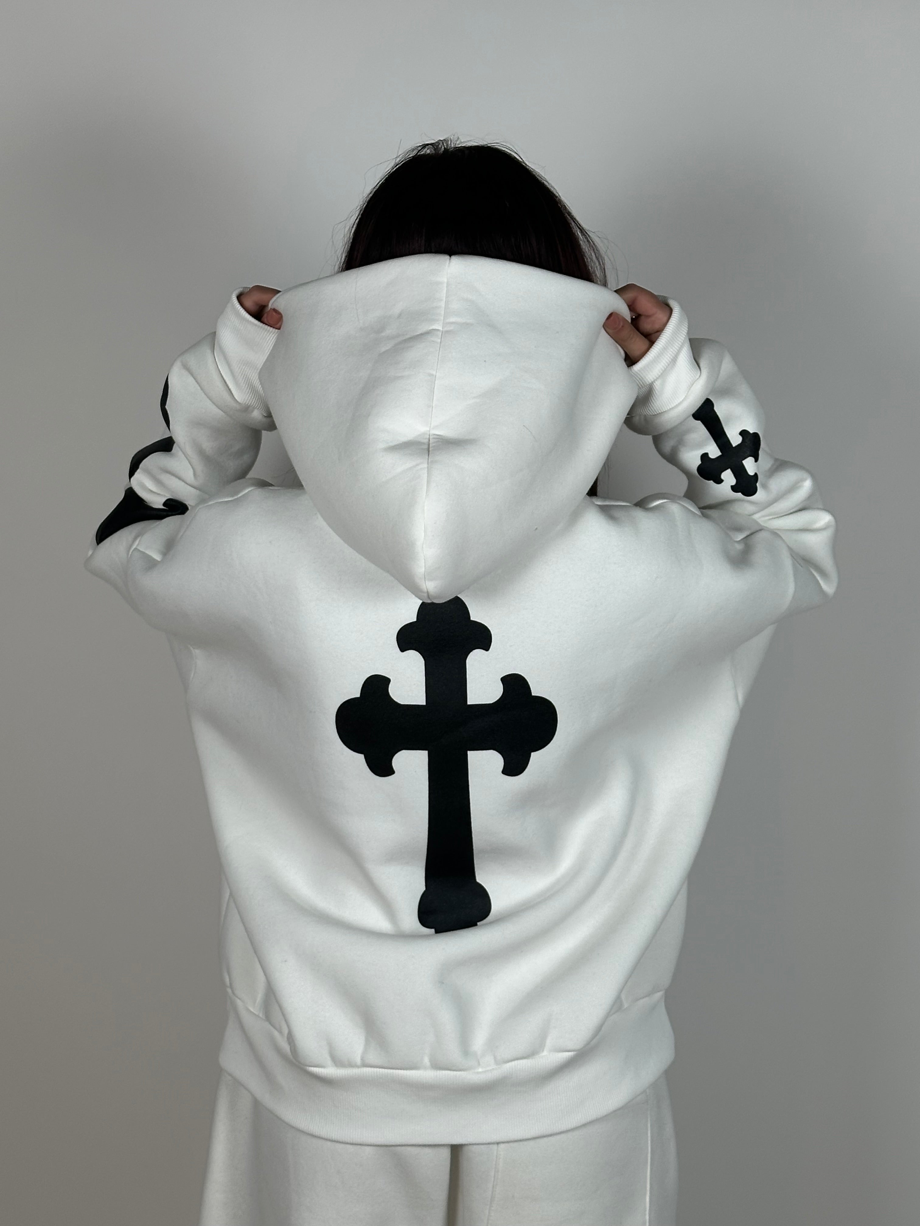 TRACKSUIT GHOTIC WHITE