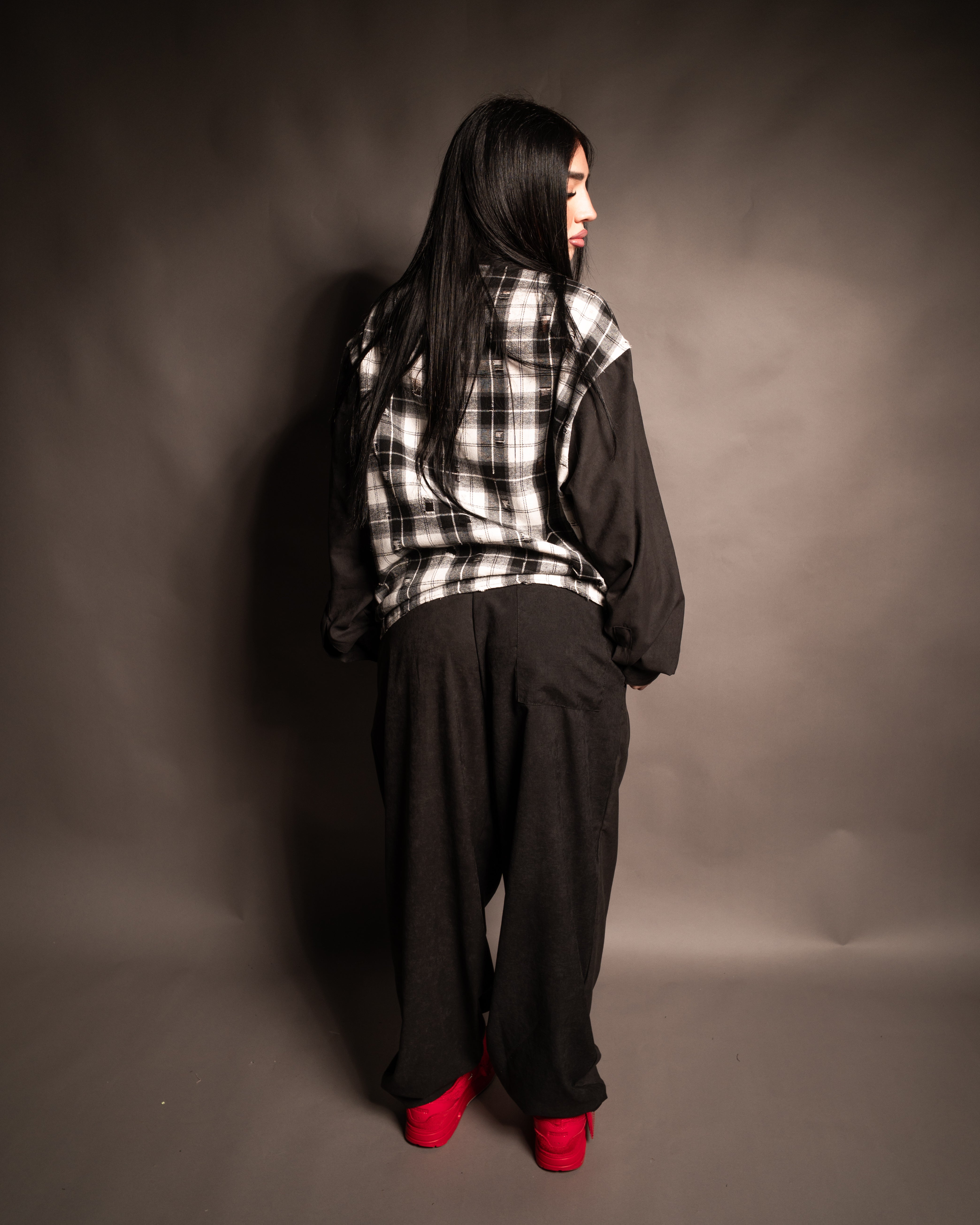 LOOK BLACK CIRCUS