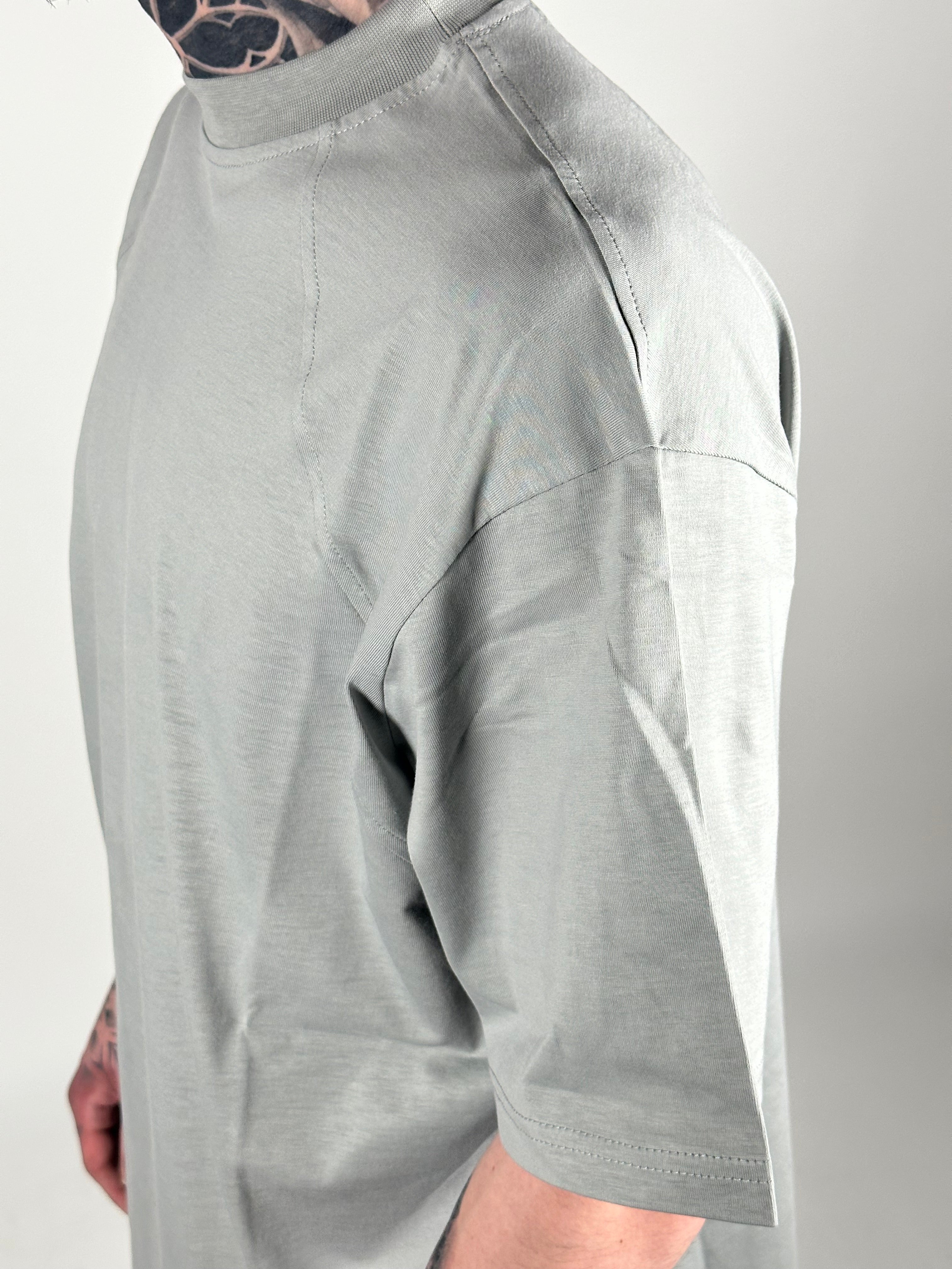T-SHIRT TAGLI GREY