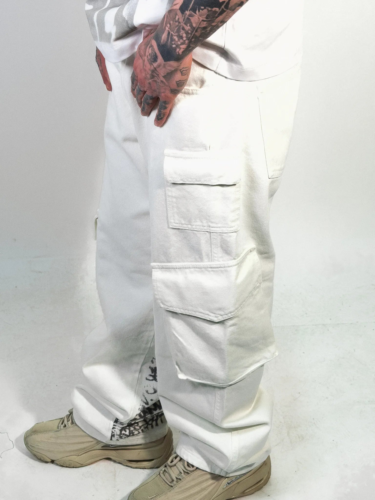 CARGO STREET PLUTO