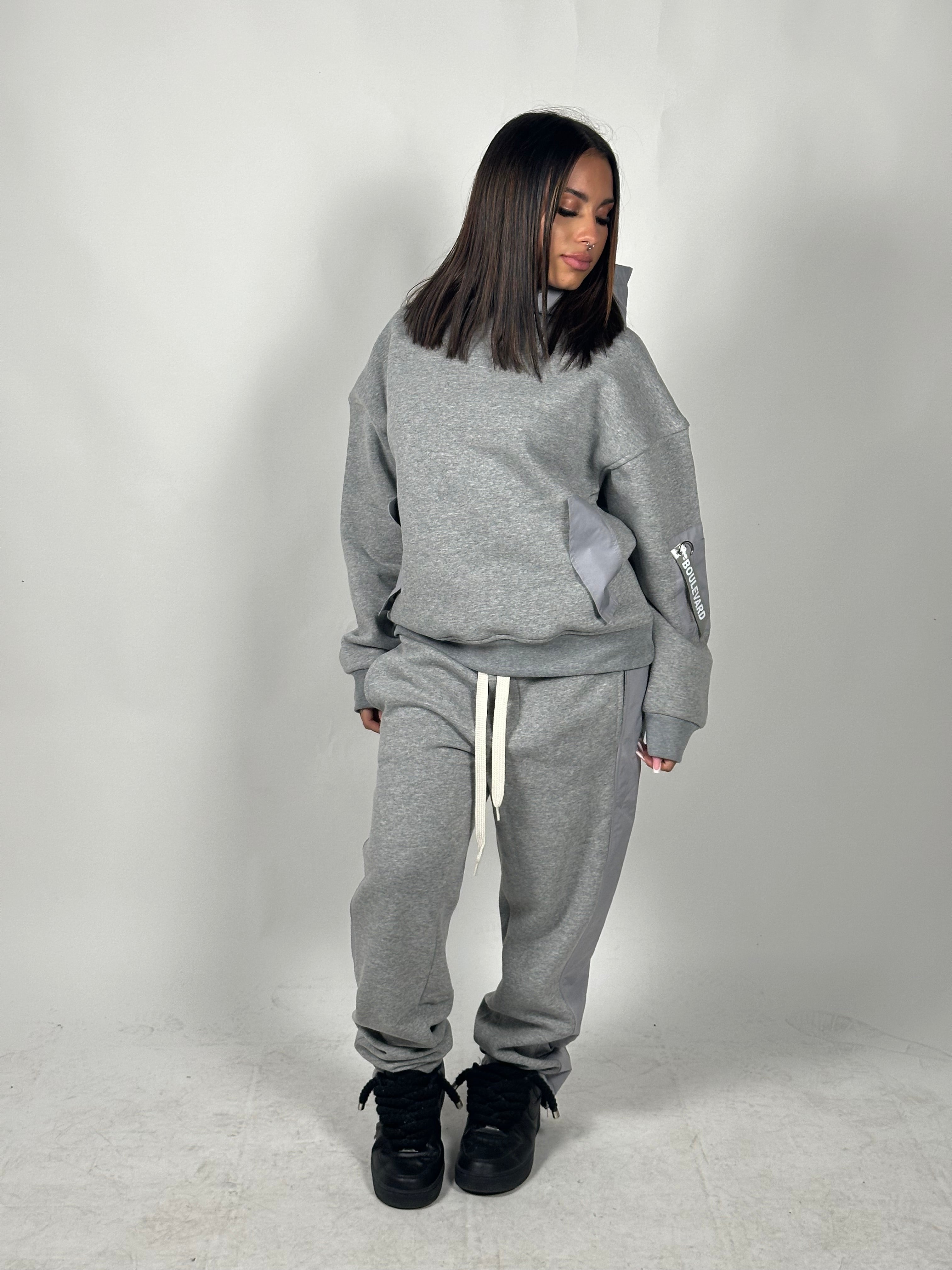 TRACKSUIT EMPTY GREY