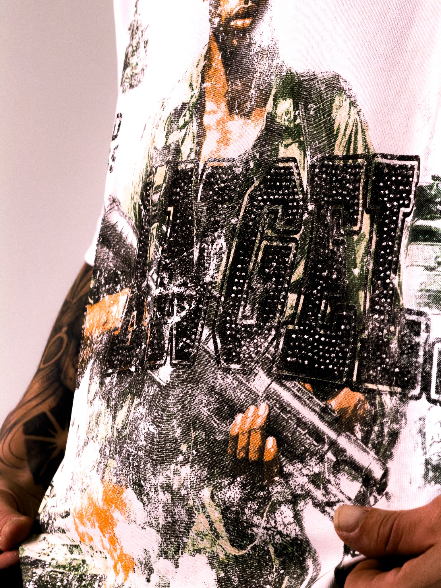 T-SHIRT WAR