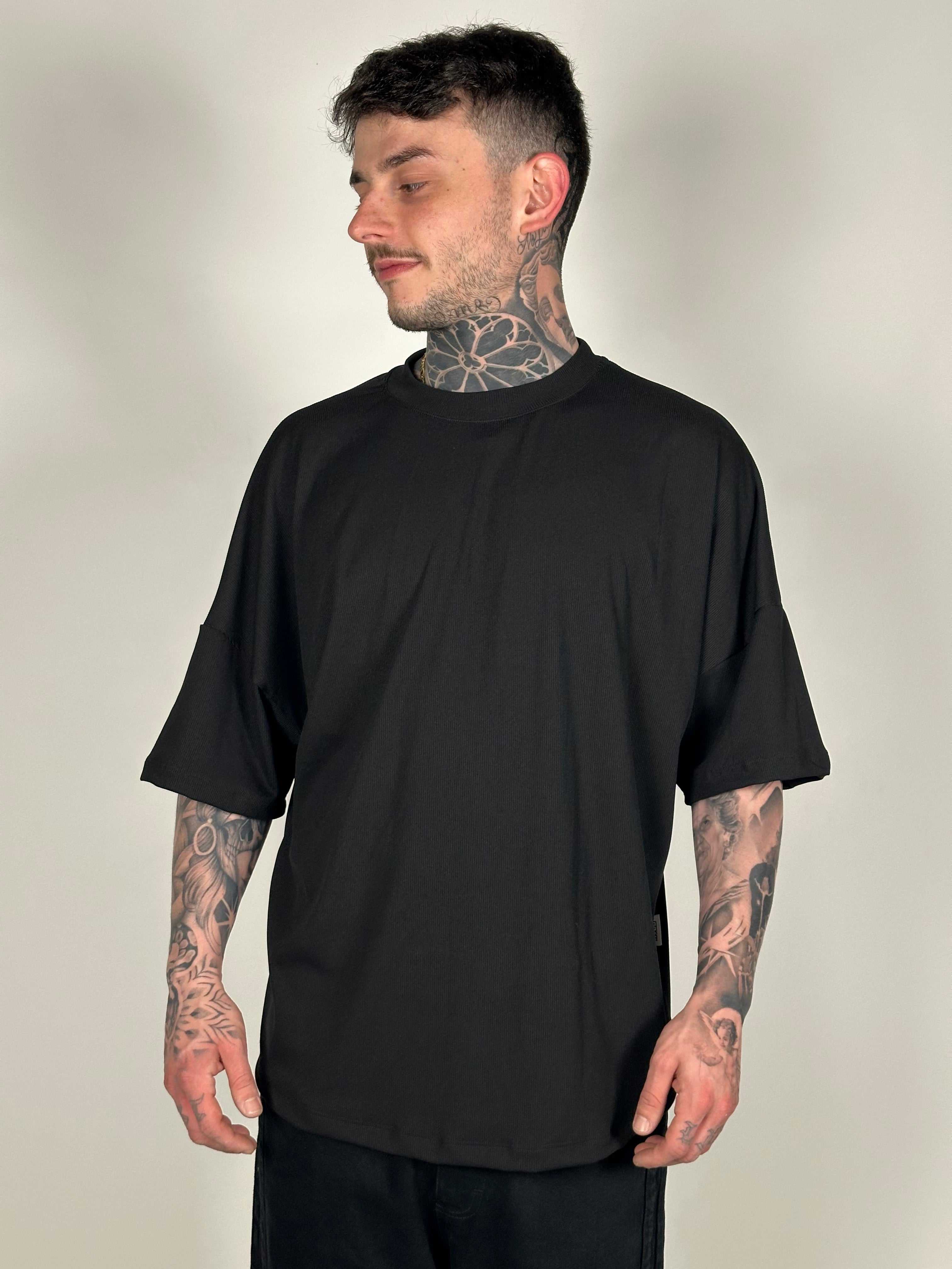 T-SHIRT SHOOW
