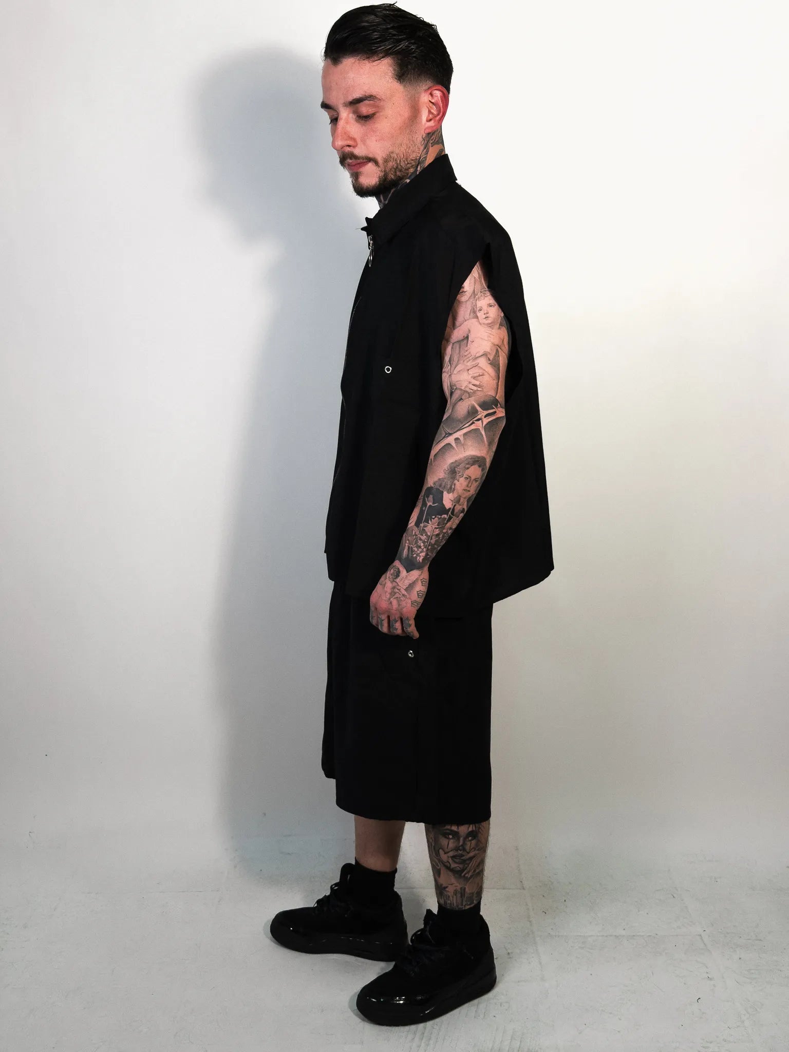 LOOK RICK BLACK CIRCUS