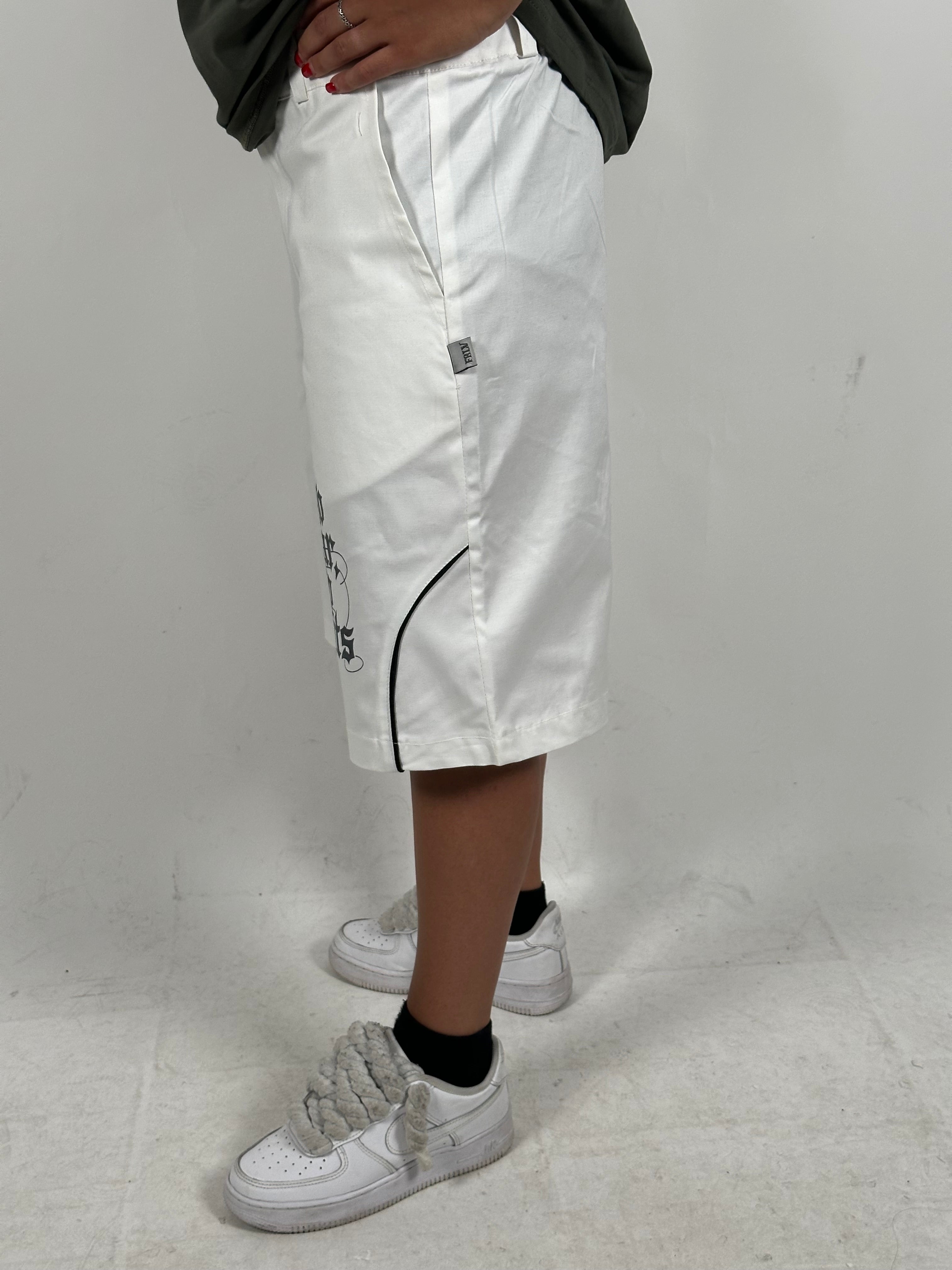 SHORTS NO LIMIT WHITE