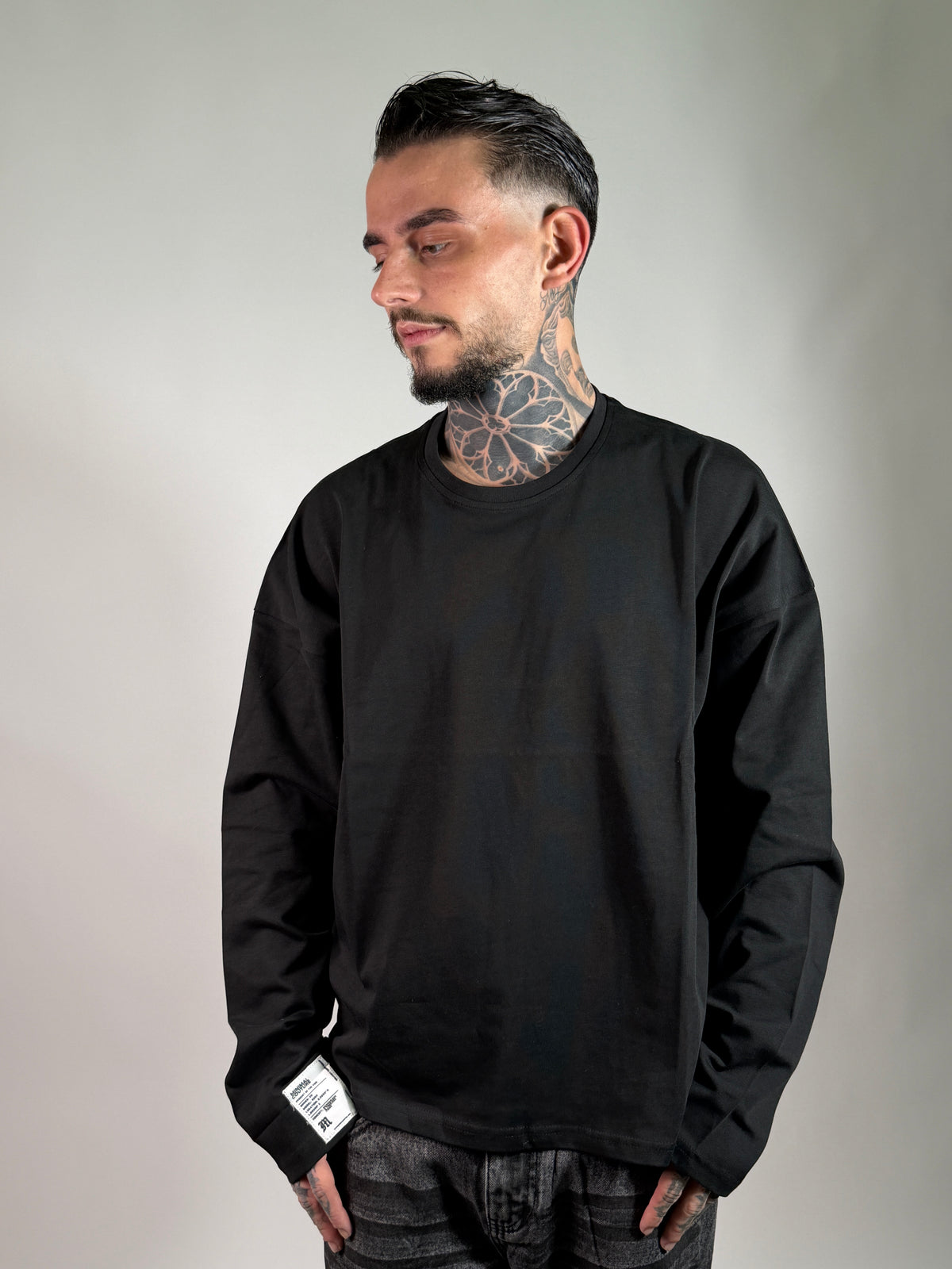 LONG SLEEVE MINIMAL