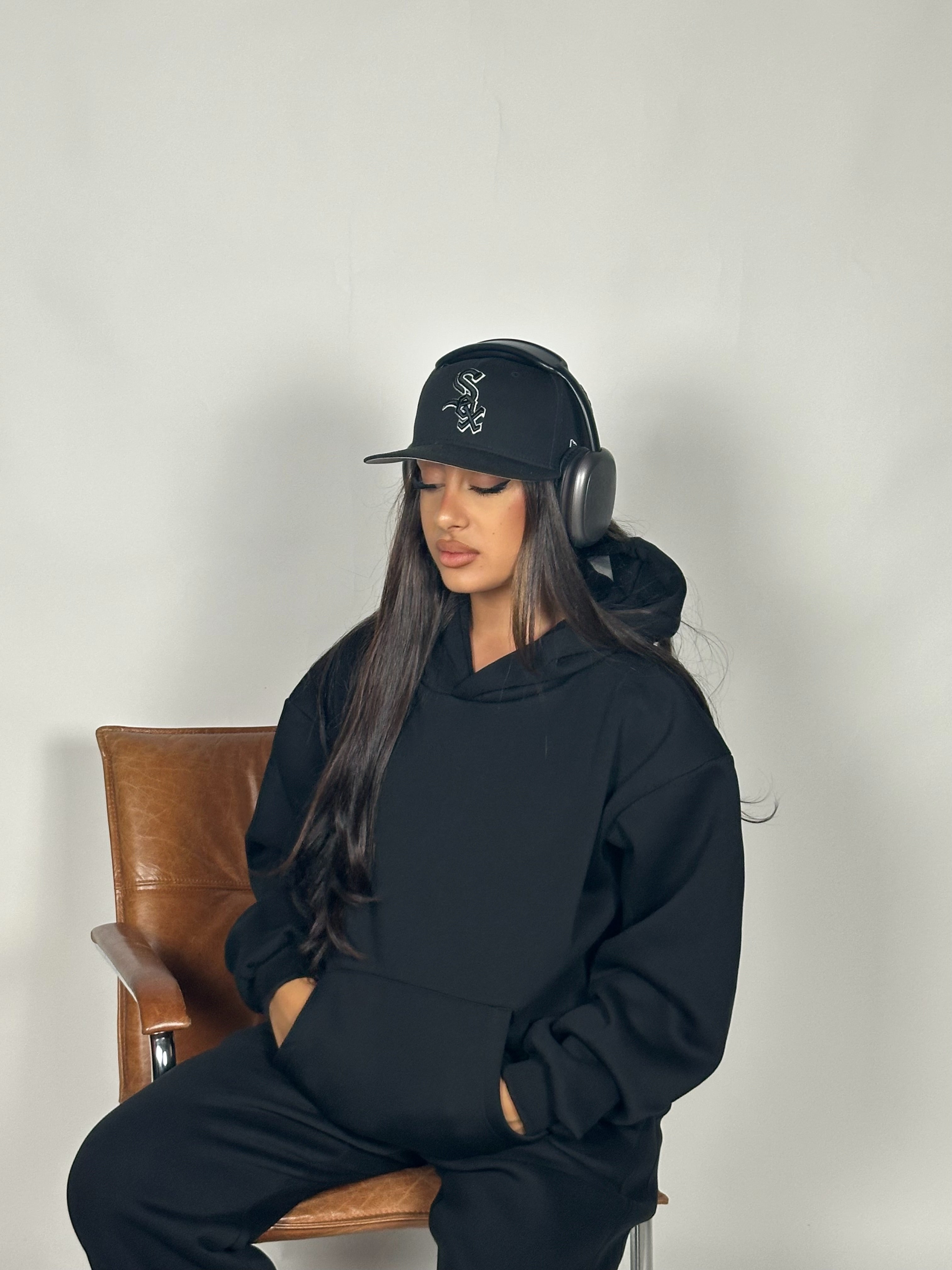 HOODIE EMPTY BLACK