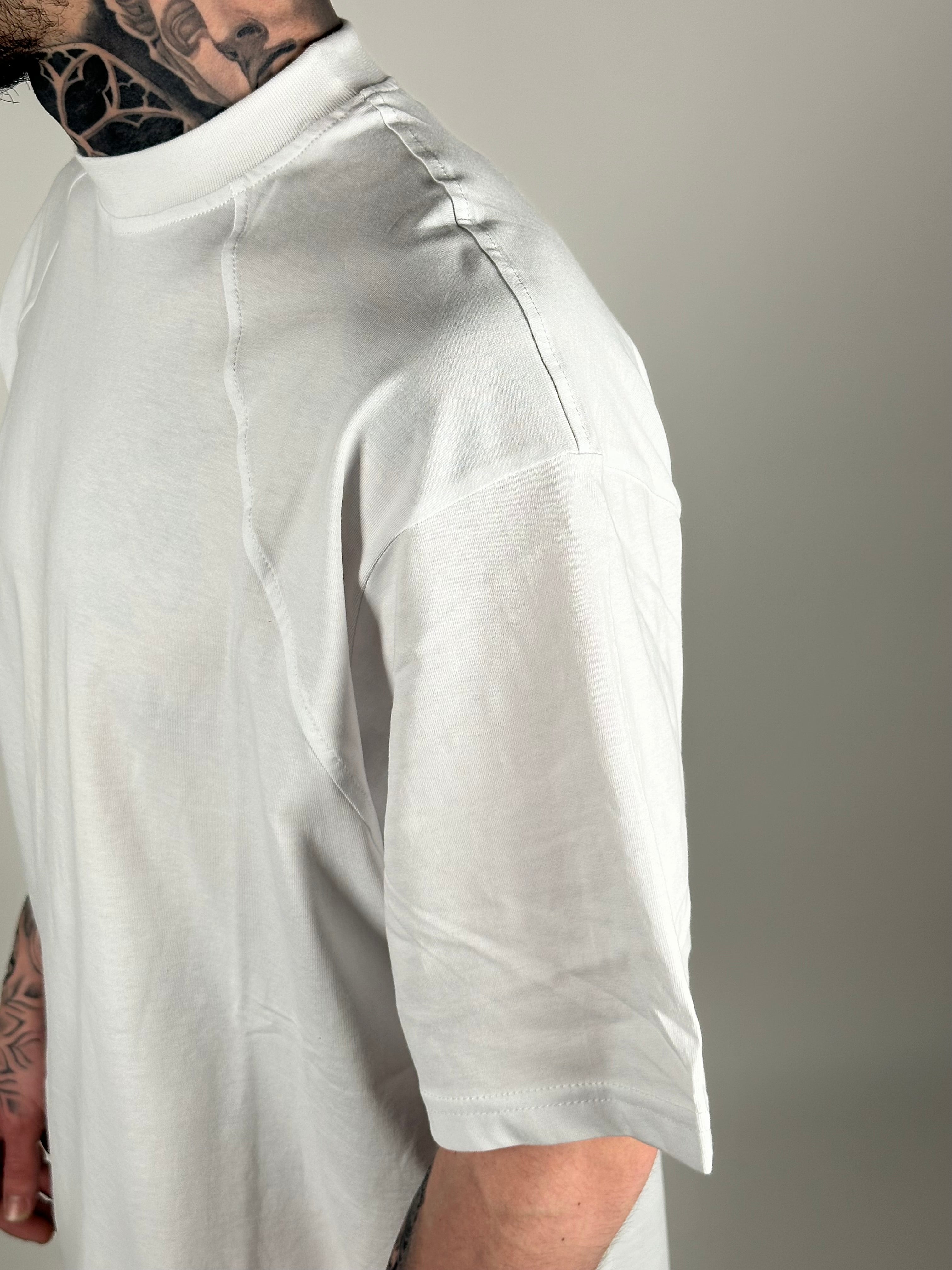 T-SHIRT TAGLI