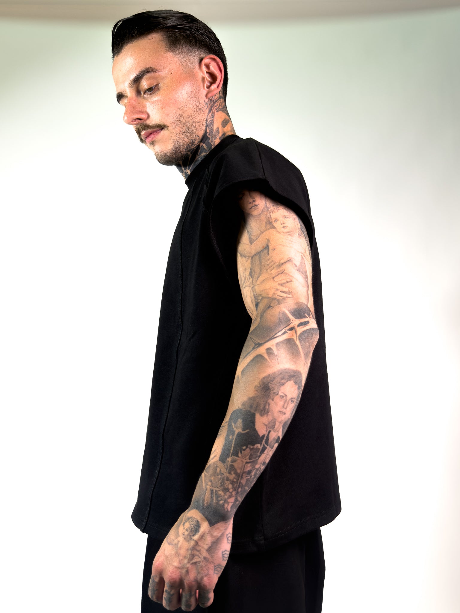 T-VEST EMPTY BLACKCIRCUS