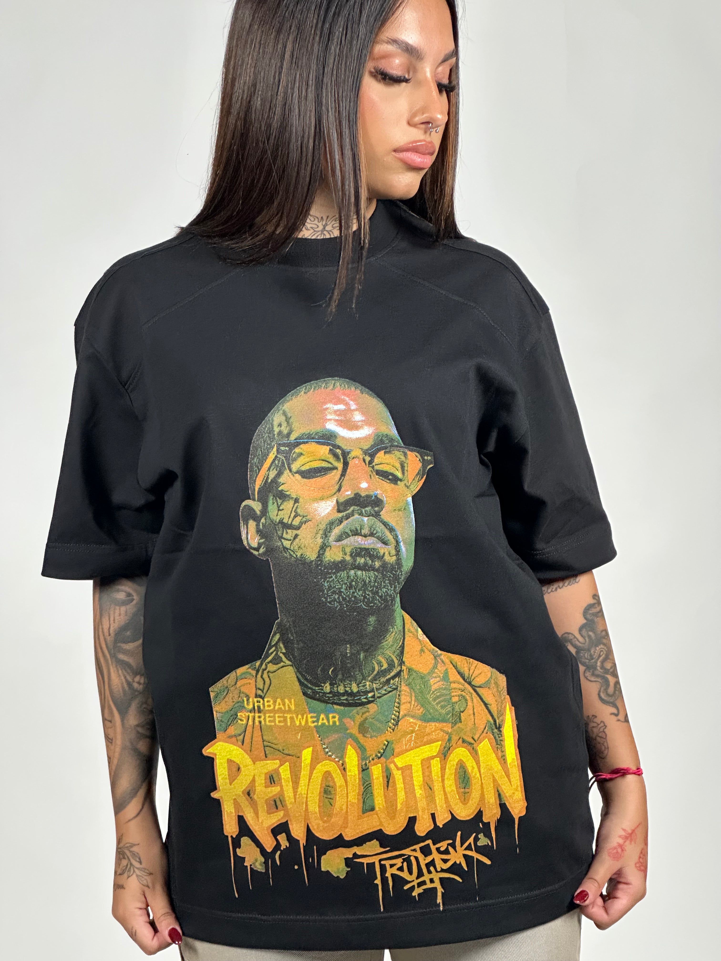 T-SHIRT REVOLUTION