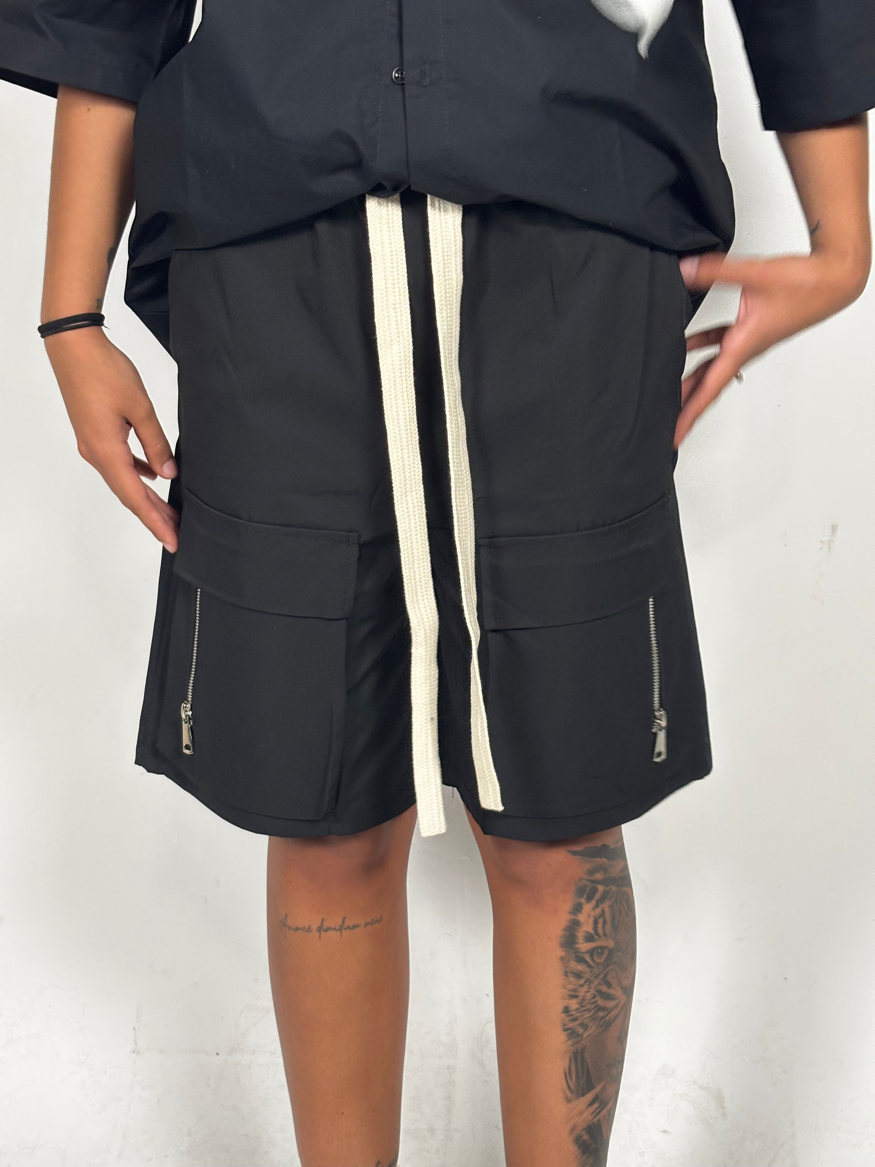 SHORT MULTIZIP BLACK
