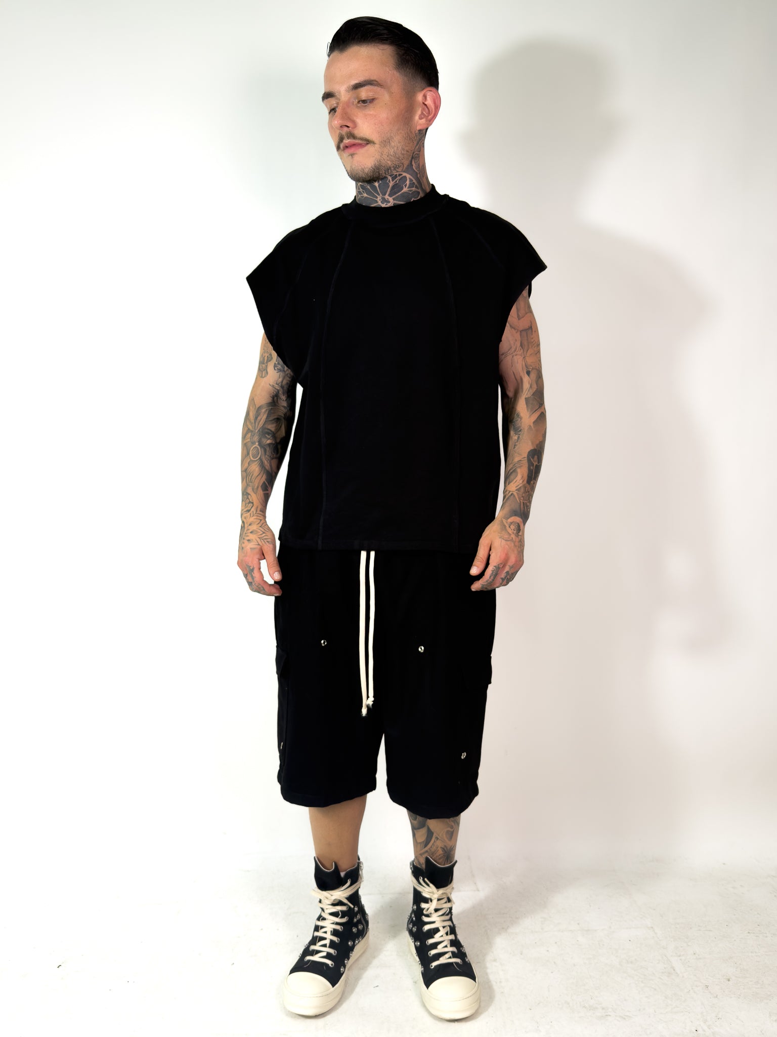 T-VEST EMPTY BLACKCIRCUS