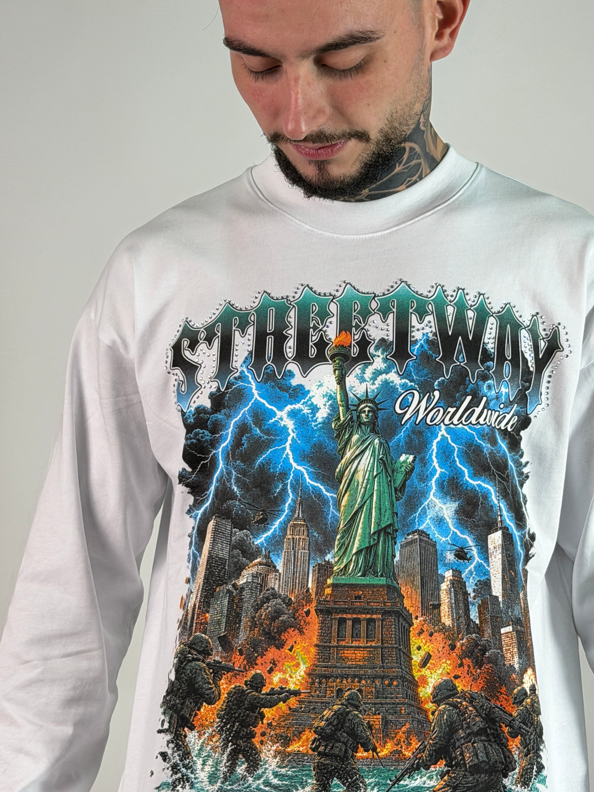 LONG SLEEVE WORLD