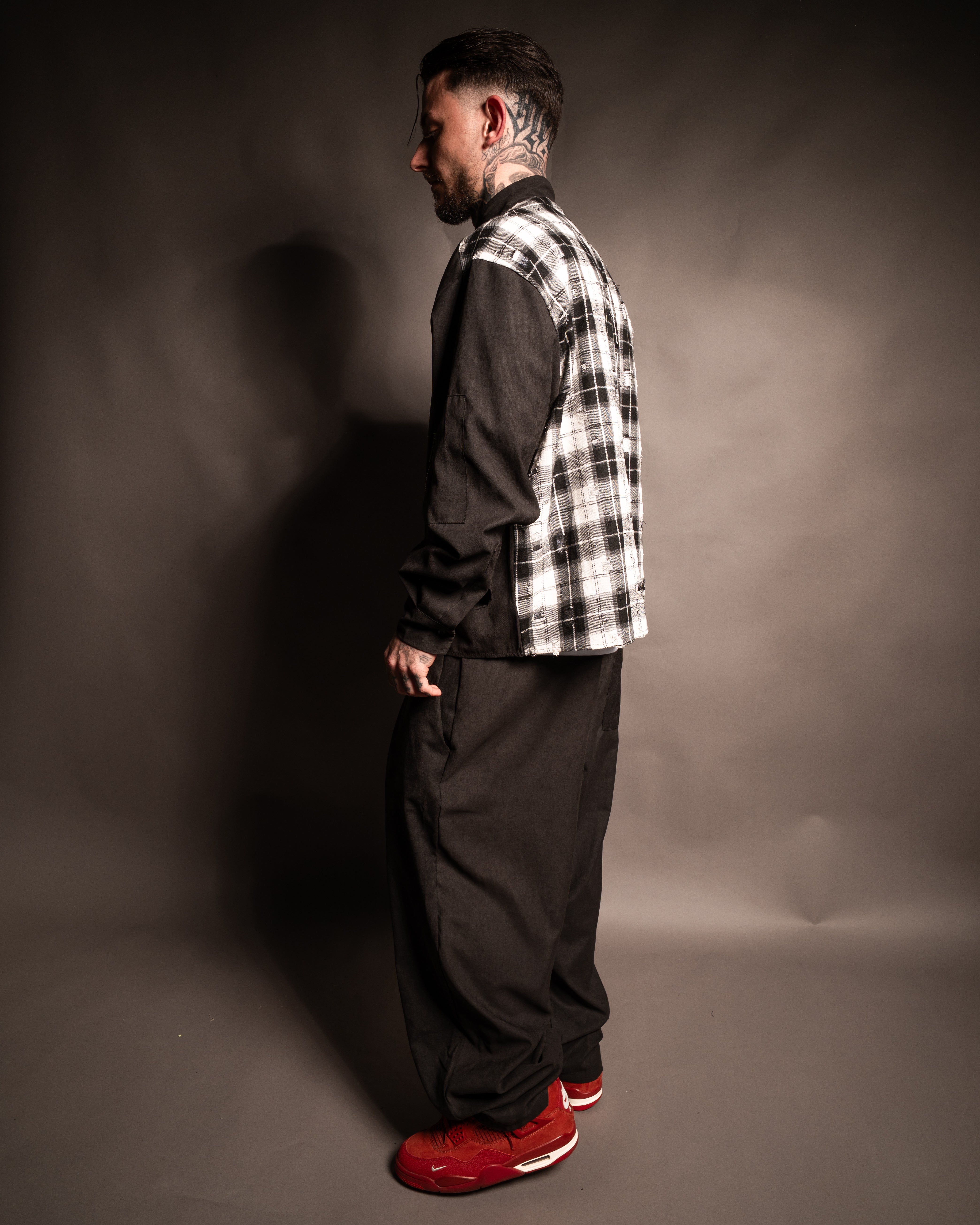 LOOK BLACK CIRCUS