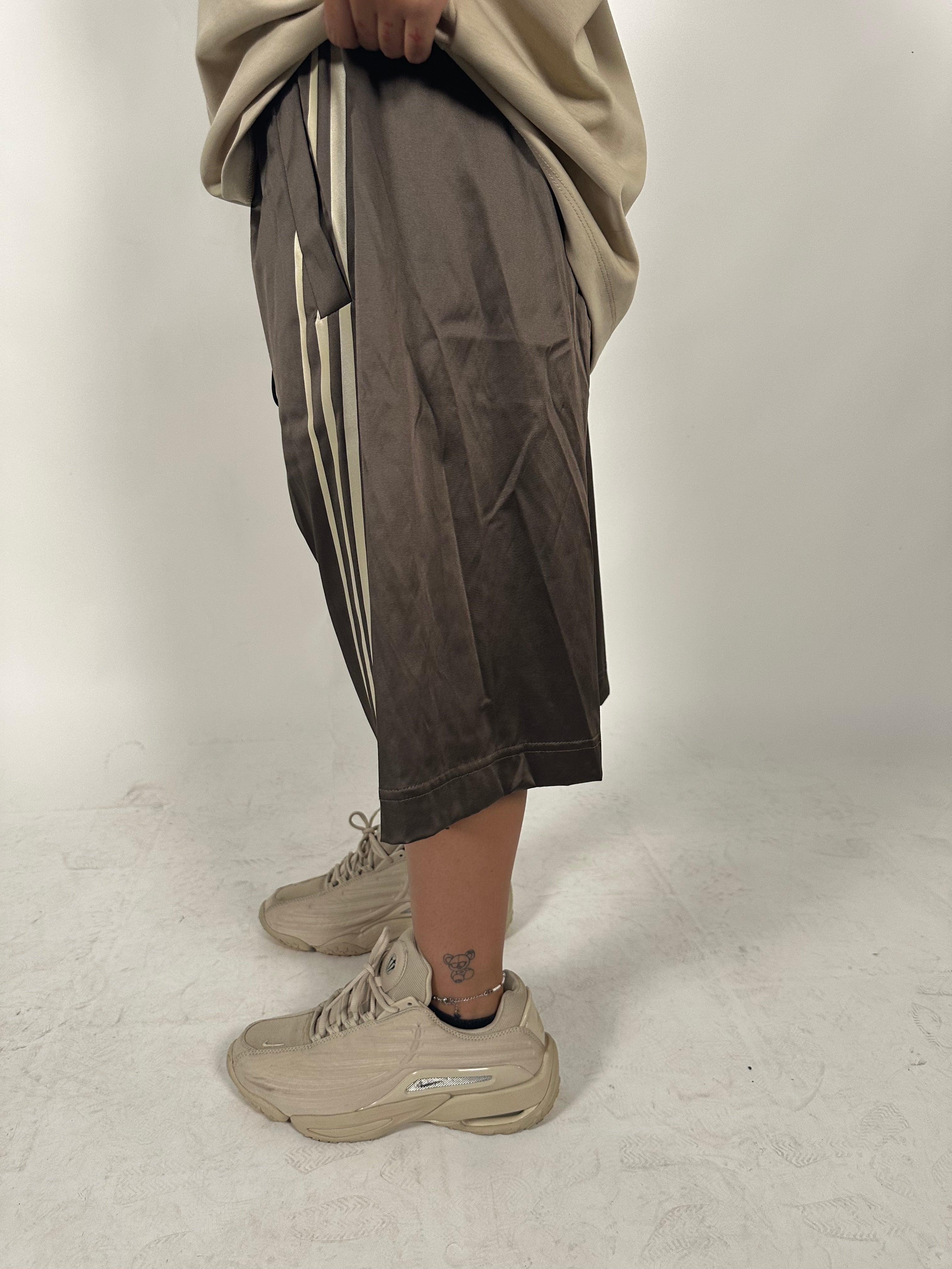 SHORT YHOSY