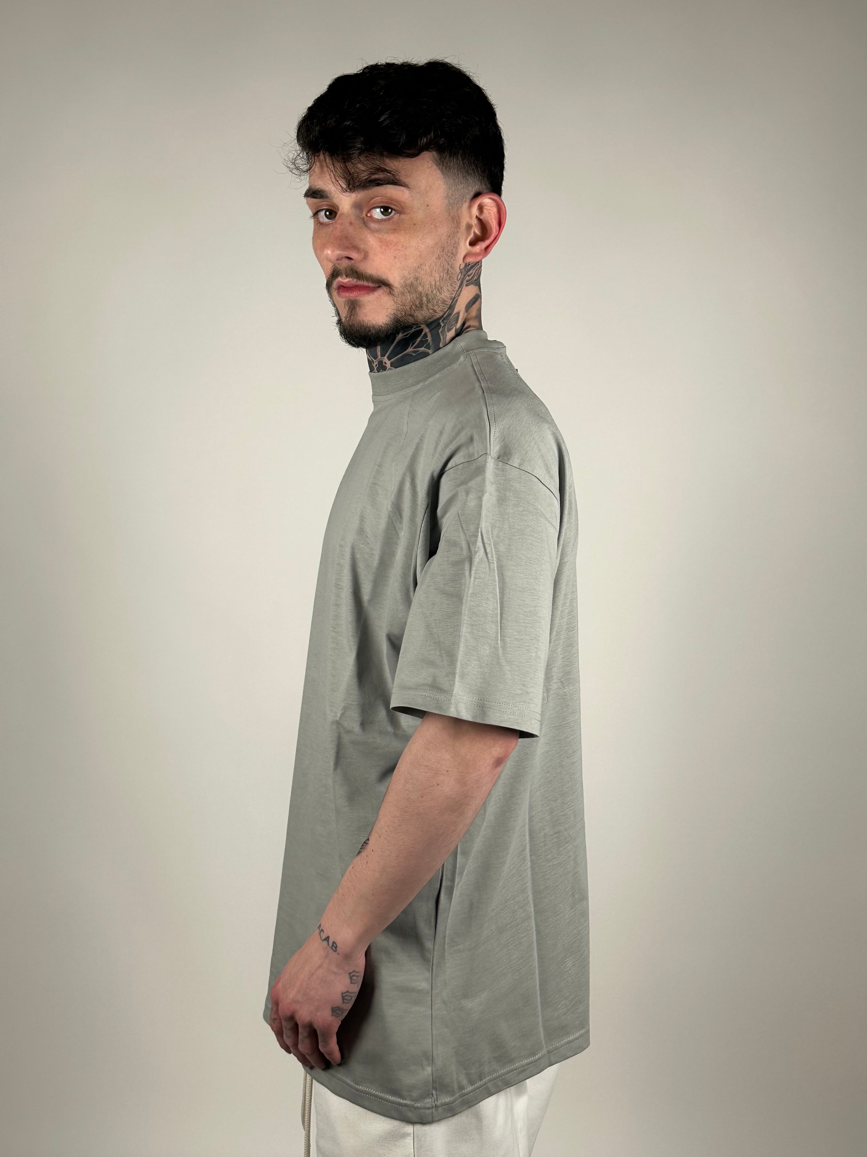 T-SHIRT TAGLI  GREY